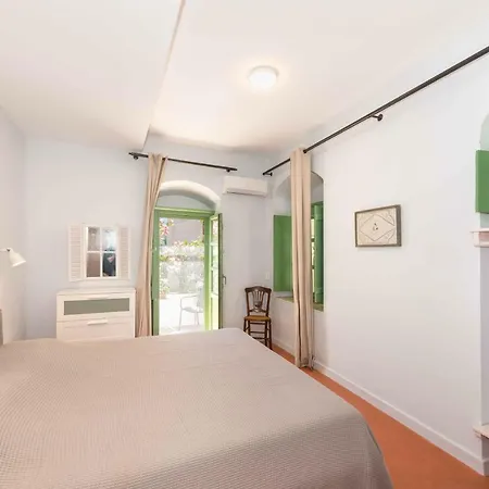 A Fab Two Storey House 15m From Sea Villa