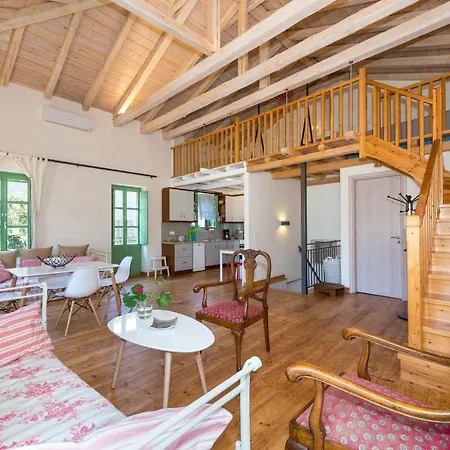 A Fab Two Storey House 15m From Sea Kardhamili