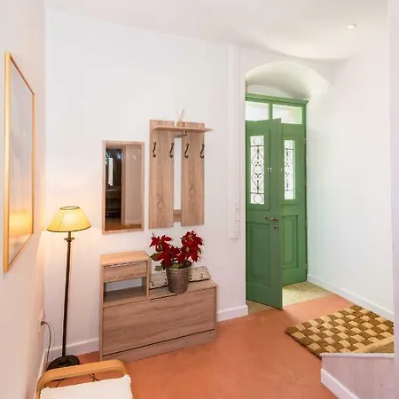 Villa A Fab Two Storey House 15m From Sea