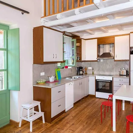 A Fab Two Storey House 15m From Sea Villa