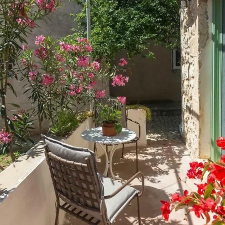 Villa A Fab Two Storey House 15m From Sea
